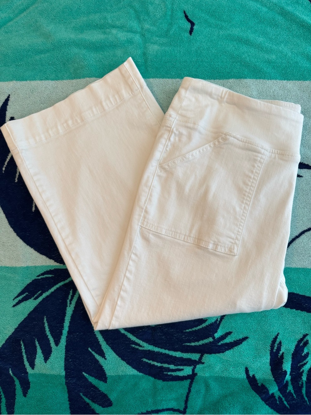 Belle by Kim Gravel Wide Leg Stretch Capri White 12 Petite Excellent Condition